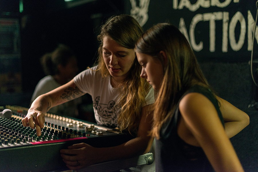 Pink Noise Girls Rock Camp in Linz, 2015