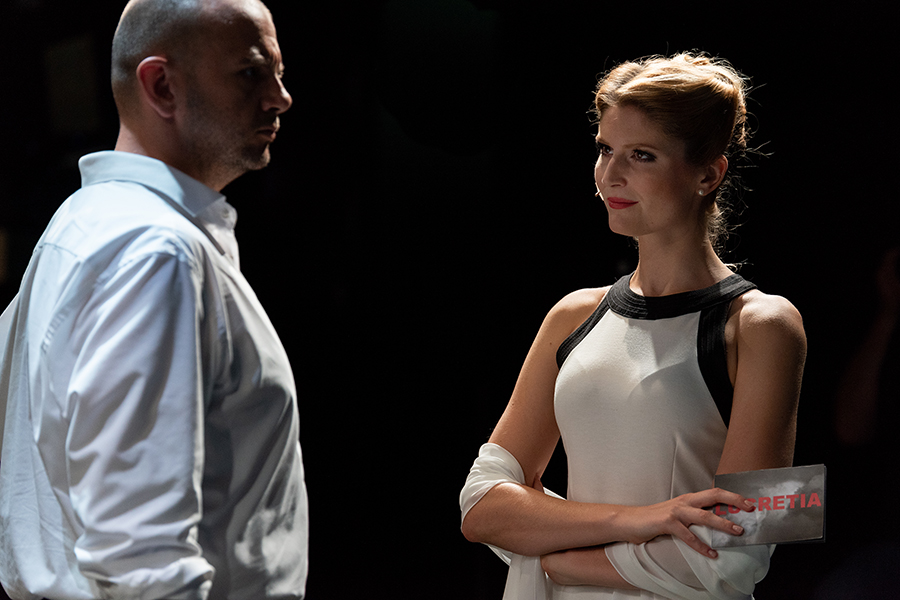 Timothy Connor und Svenja Isabella Kallweit in The Rape Of Lucretia, Landestheater Linz, Opernstudio, 2019