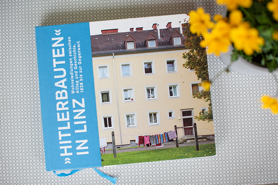 Buch zur Ausstellung "Hitlerbauten" in Linz
