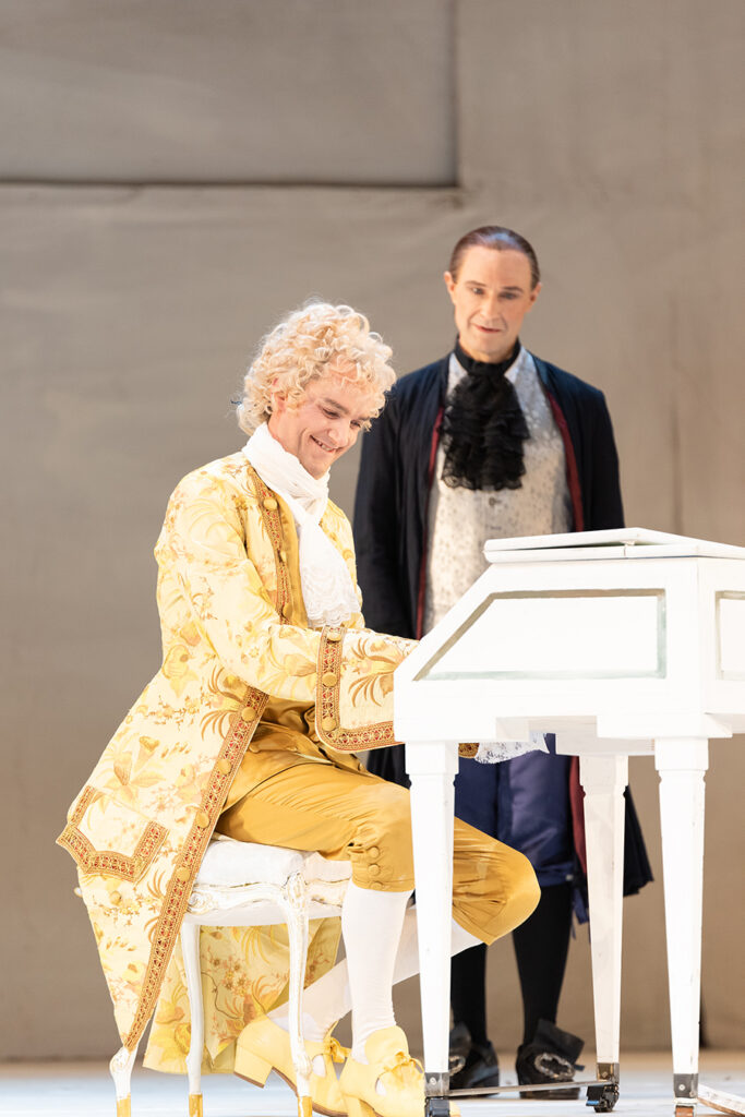 Daniel Klausner und Christian Higer in Amadeus, Landestheater Linz, 2021